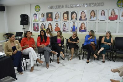 2025-03-17 - lançamento do podcast da Frente Parlamentar das Mulheres