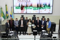 Autoras de livro infantil recebem honraria na Câmara de Parnamirim