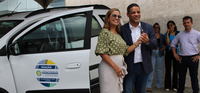Casa Legislativa faz doação de carro à Secretária de Assistência Social para o CadÚnico