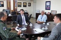 Dr. César Maia e professor Ítalo realizam visita à Base Aérea