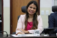 Vereadora Rhalessa propõe reaproveitamento de prédios públicos abandonados no centro de Parnamirim